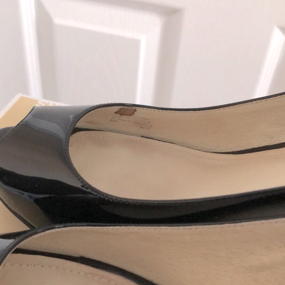 Patent black leather Michael Kors shoes - Picture 5 of 6